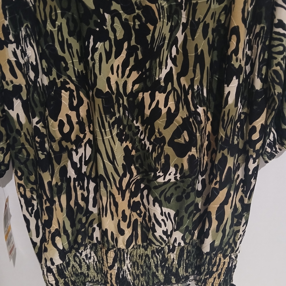 JM Collection sequin top - Picture 8 of 11